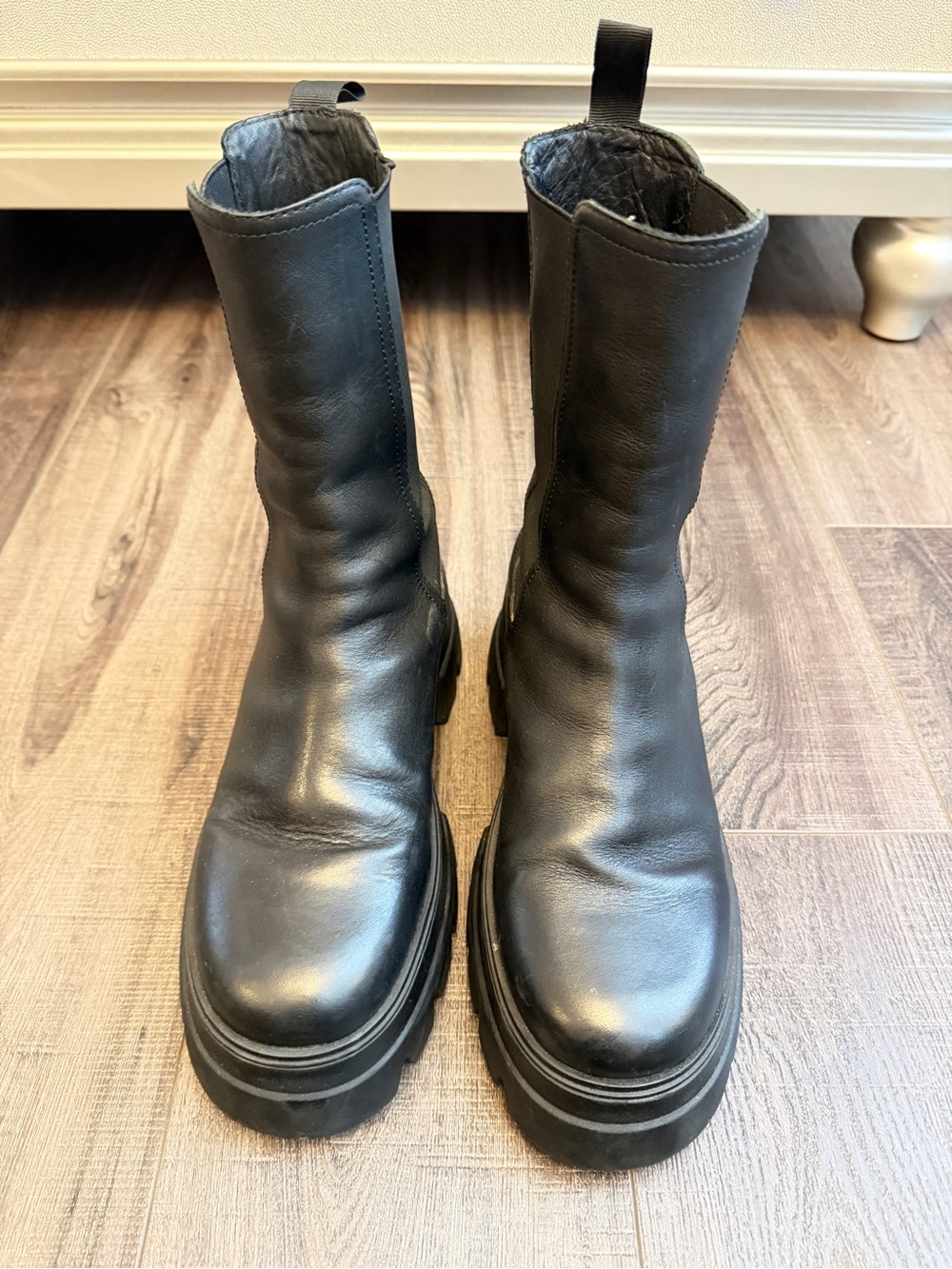 Thursday Boot Company “Reign” Black Leather Platform Chelsea Boots Size 10